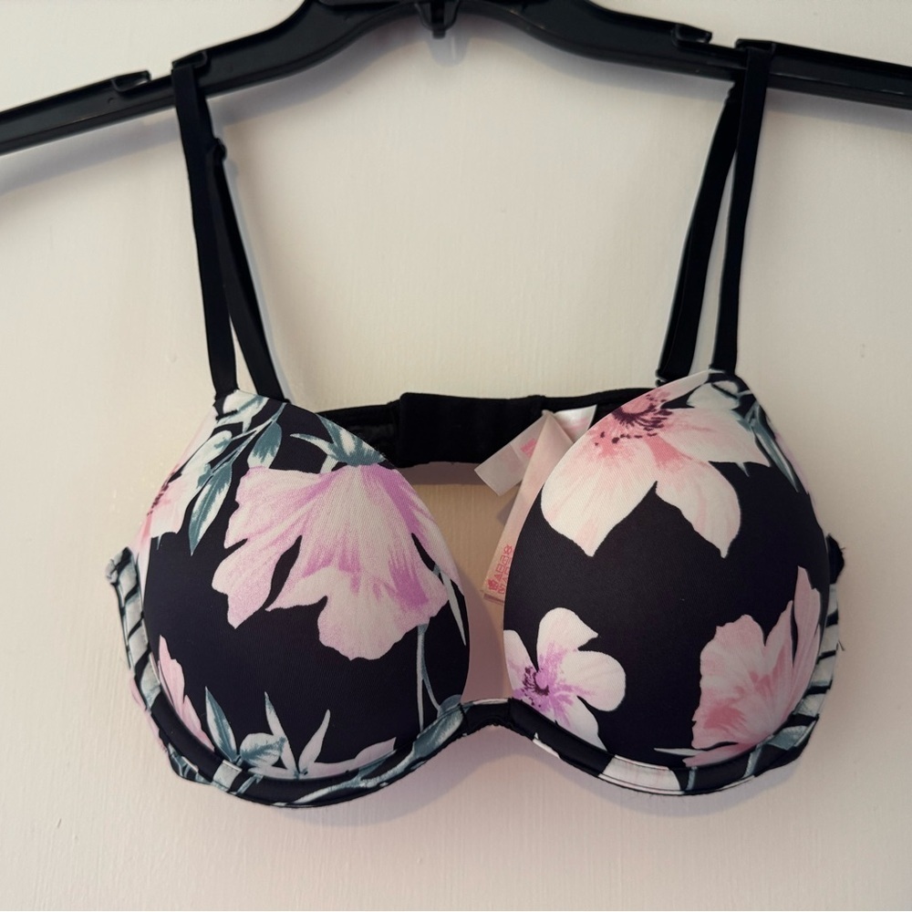 Pink Bra - Picture 2 of 5
